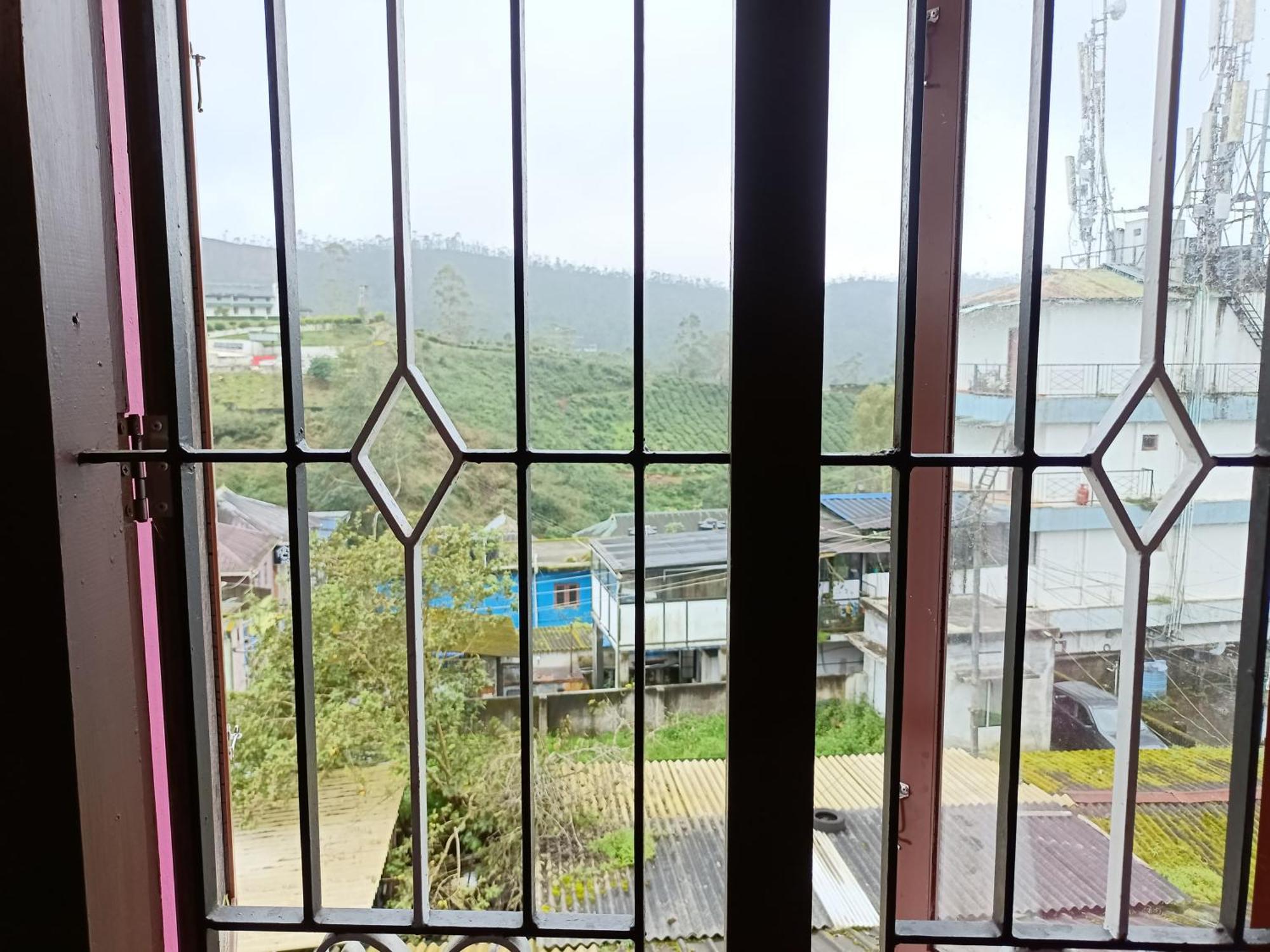 Swarna Tourist Home Munnar Exterior photo